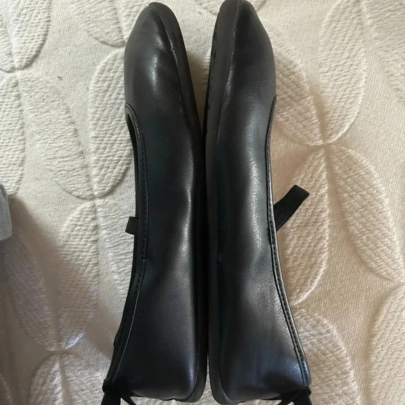 EUC Wonder Nation size 4 black Mary Jane flats size 4 youth. Round toe. Strap - Picture 5 of 6